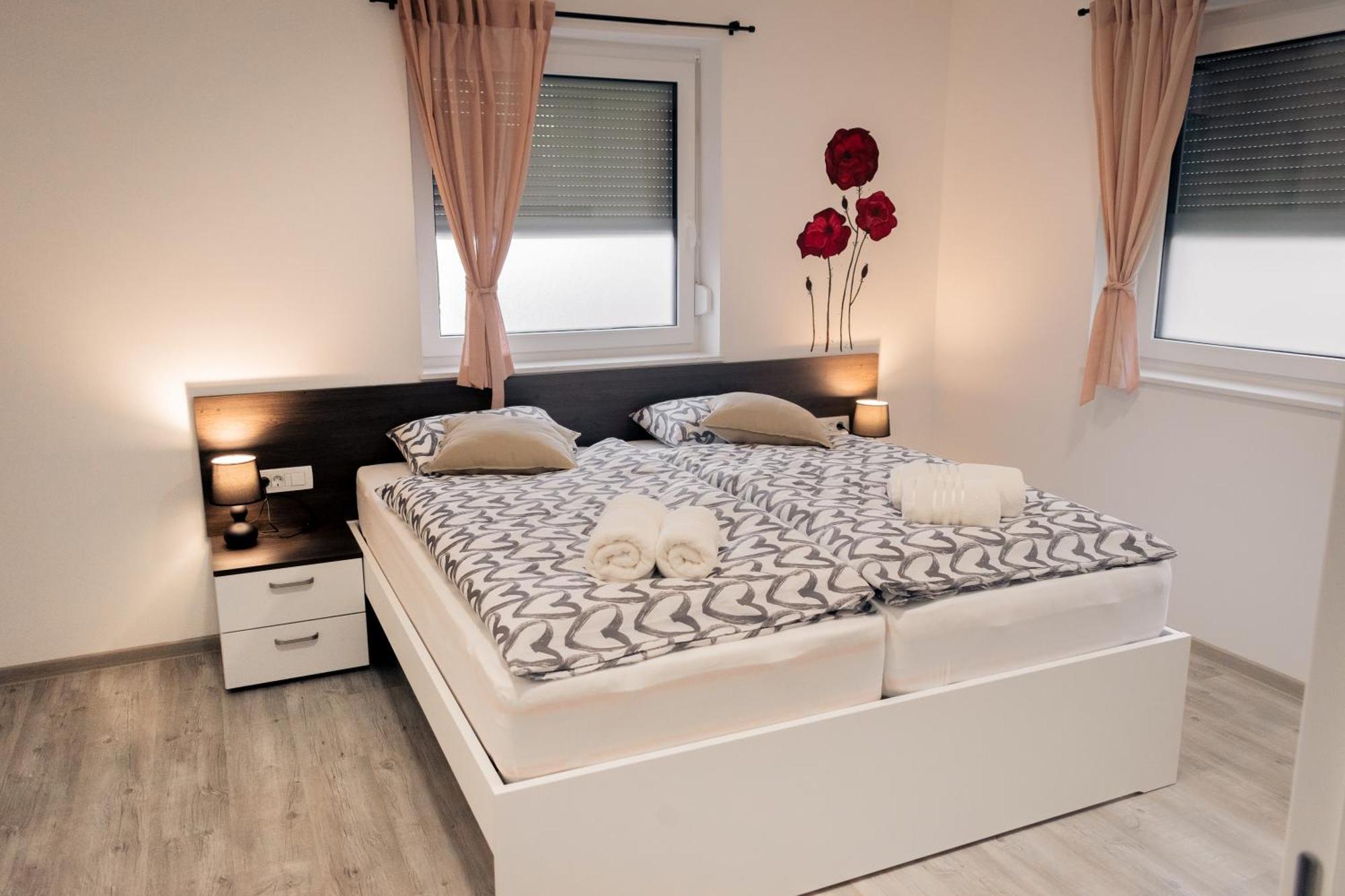 Prima Countryside Apartments Zirovnica Habitación foto