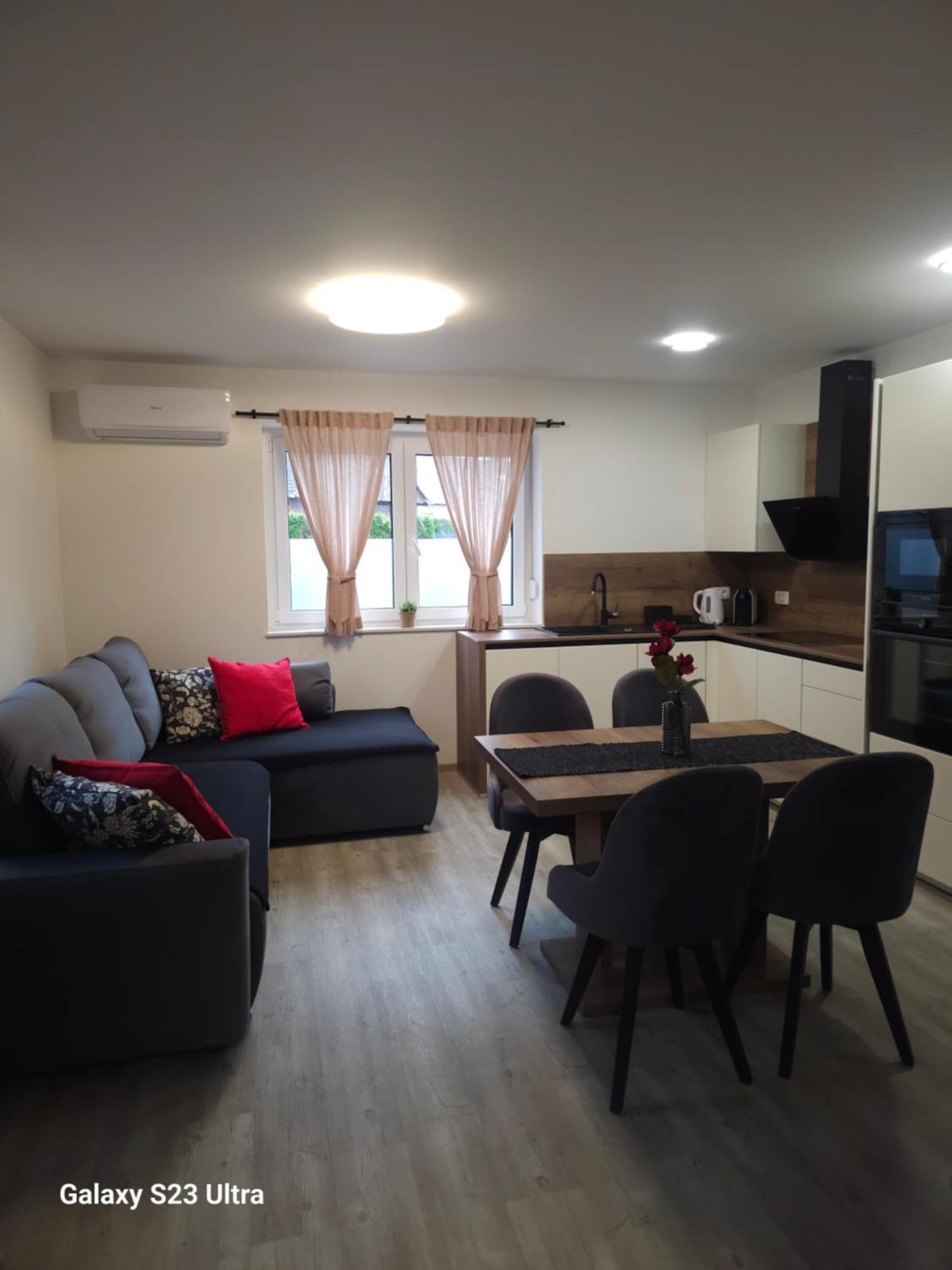 Prima Countryside Apartments Zirovnica Habitación foto